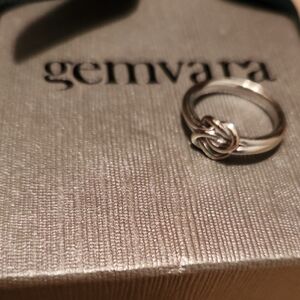 14K Love Knot Ring